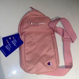Champion Cross Body